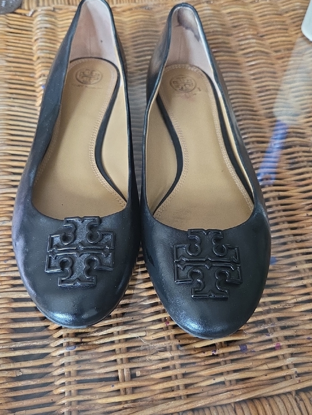 Tory Burch Black Leather Logo Ballet Flats - Picture 2 of 9